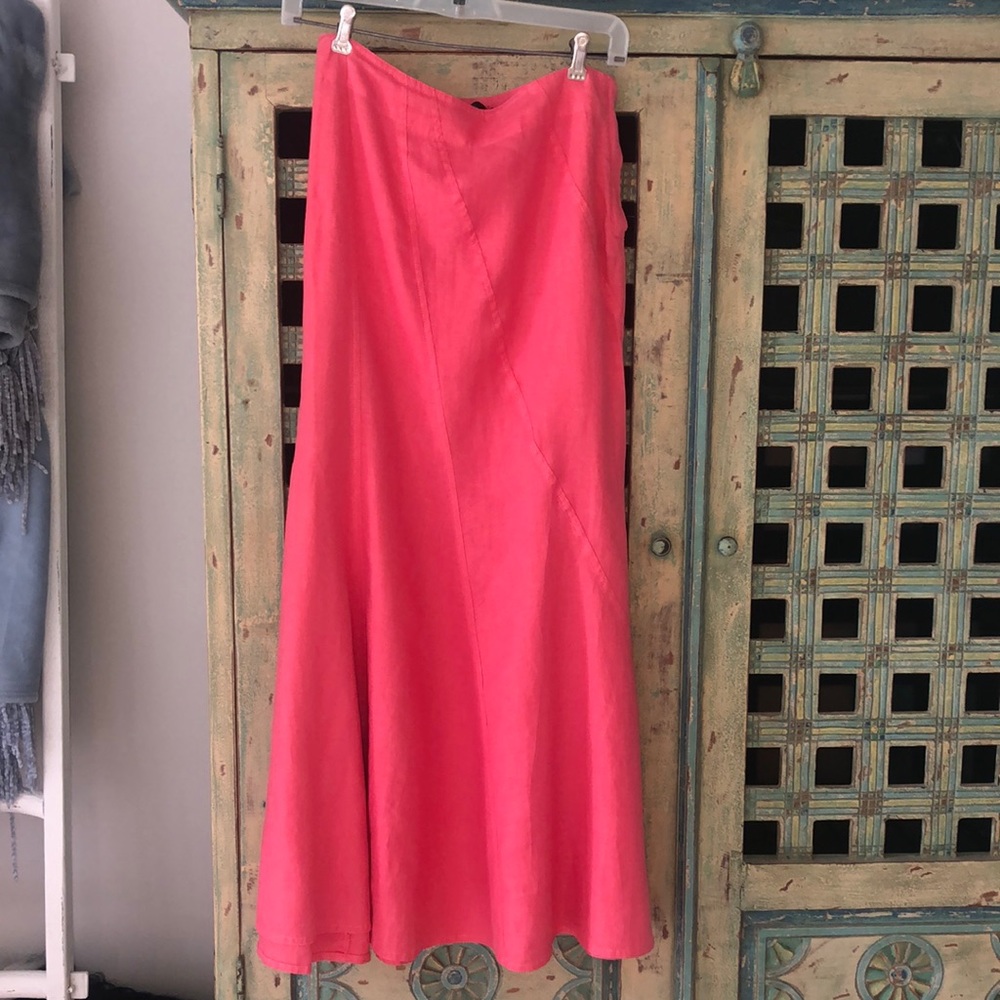 Long linen pink skirt by Moda International.